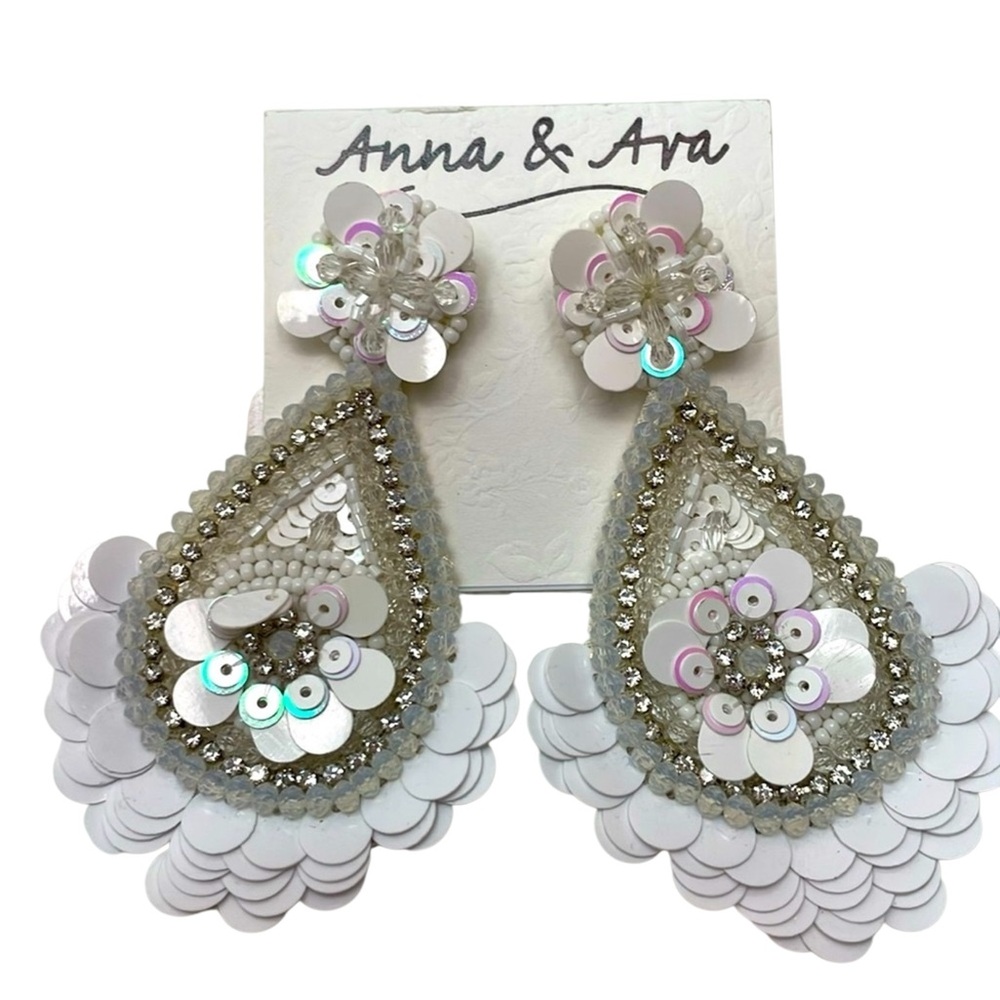 🆕 Anna & Ava White Frilly Bead & Sequin Earrings NWT